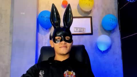 liam_knight online show from November 24, 2025, 2:00 am