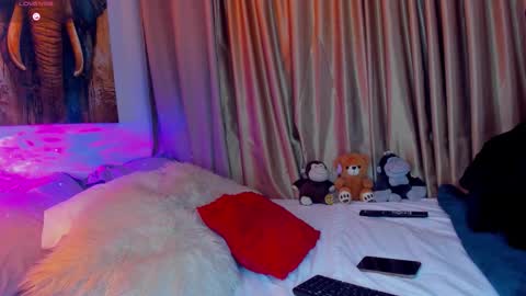 liam online show from September 19, 2025, 2:35 am