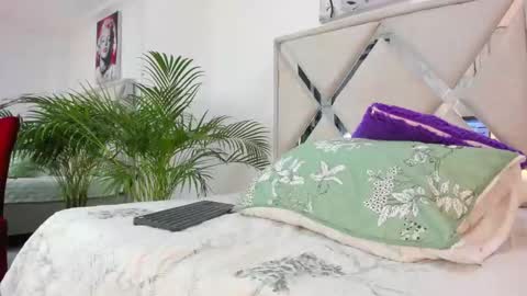 Call me Lian online show from March 20, 2026, 12:21 pm