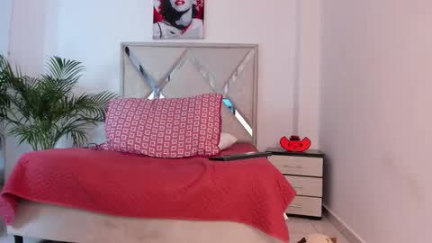 Call me Lian online show from March 21, 2026, 2:31 pm