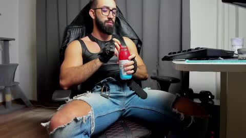 Snapshot of liamaesthetic chatting on March 2, 2025, 7:10 am Liam online show from March 2, 2025, 7:10 am