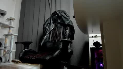 Snapshot of liamaesthetic chatting on November 5, 2025, 8:14 am Liam online show from November 5, 2025, 8:14 am