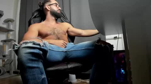 Snapshot of liamaesthetic chatting on November 8, 2025, 8:47 am Liam online show from November 8, 2025, 8:47 am