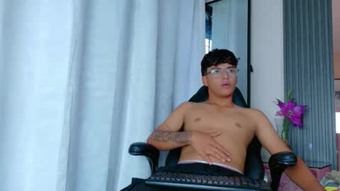 LiamANDjordan online show from November 4, 2025, 10:31 pm