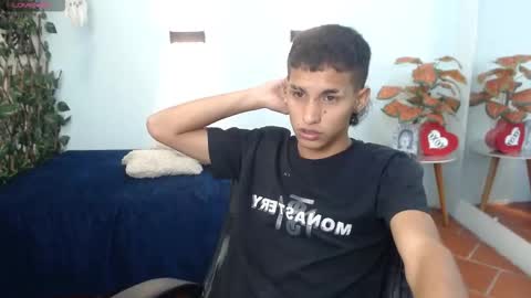 Snapshot of liamblack16 chatting on October 12, 2025, 1:32 pm LiamBlack16 online show from October 12, 2025, 1:32 pm