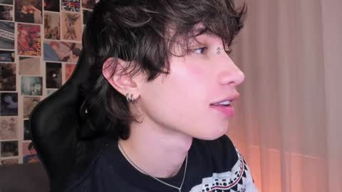 Liam online show from December 29, 2024, 6:35 am