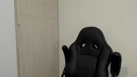 Liam online show from February 15, 2026, 1:57 am