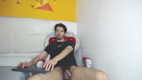 LiamLuxe online show from January 21, 2025, 6:12 pm