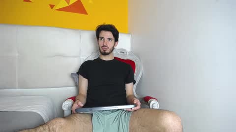 LiamLuxe online show from February 1, 2025, 12:37 pm