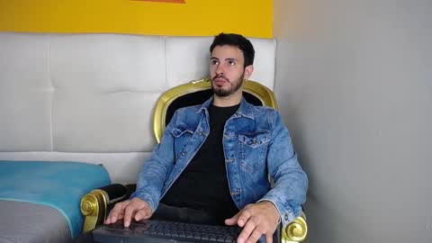 LiamLuxe online show from September 17, 2025, 1:24 pm