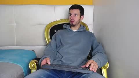 LiamLuxe online show from September 19, 2025, 12:50 pm