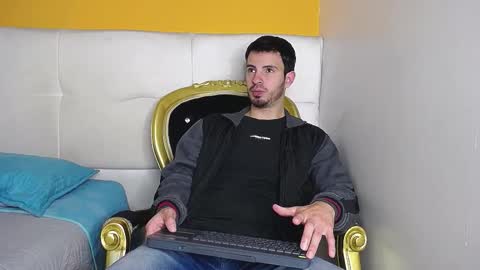 LiamLuxe online show from September 20, 2025, 1:34 pm