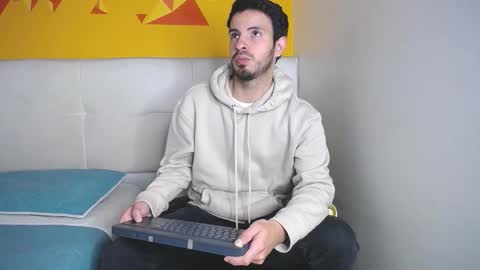 LiamLuxe online show from October 11, 2025, 1:42 pm