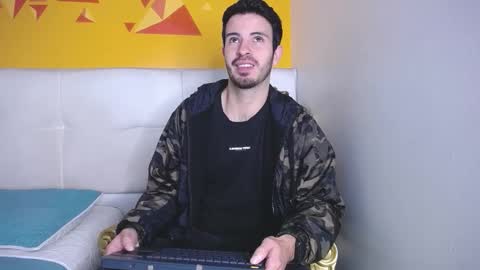 LiamLuxe online show from October 14, 2025, 1:01 pm