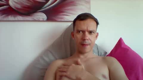 LiamRose online show from December 3, 2024, 2:05 pm