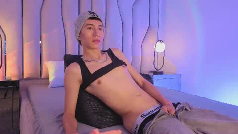 lian_cameron online show from June 27, 2026, 4:28 am