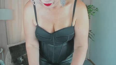 Liana online show from June 14, 2026, 7:32 am