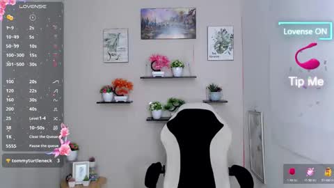 Snapshot of liane_mei chatting on May 26, 2026, 10:28 pm Liane online show from May 26, 2026, 10:28 pm