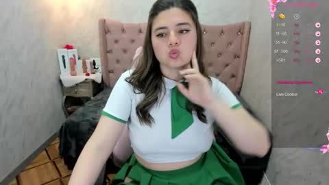 Snapshot of lianngrace chatting on February 27, 2025, 8:53 pm Grace online show from February 27, 2025, 8:53 pm