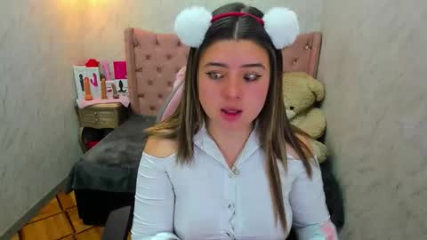 Snapshot of lianngrace chatting on November 17, 2025, 12:11 pm Grace online show from November 17, 2025, 12:11 pm