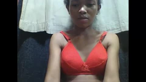 liaraisha online show from October 4, 2025, 8:34 am