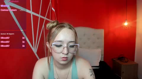 Lia Roberts online show from December 9, 2024, 6:14 pm
