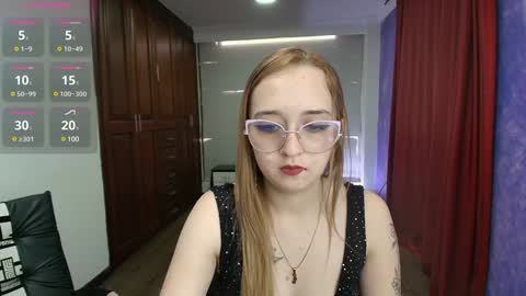 Lia Roberts online show from December 13, 2024, 8:15 pm