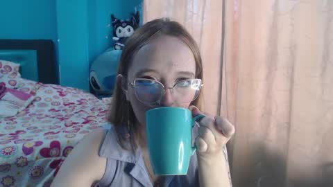 Lia Roberts online show from February 28, 2025, 11:58 am