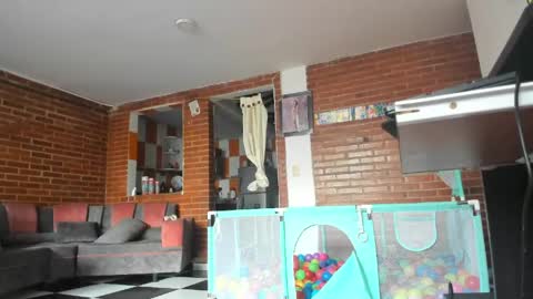 Liarouse04 online show from April 19, 2026, 12:59 pm