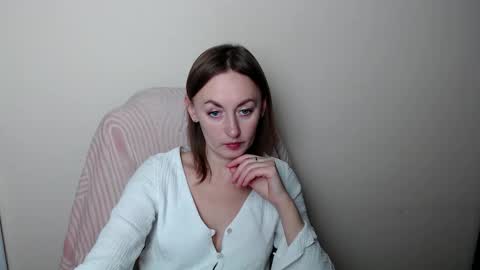 Lia online show from February 16, 2026, 12:56 pm