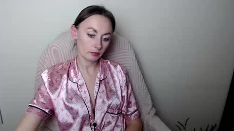 Lia online show from February 25, 2026, 12:04 pm