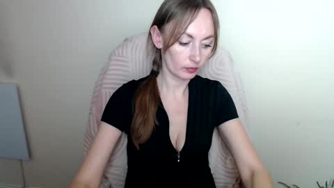 Snapshot of liasais_ chatting on April 21, 2026, 12:00 pm Lia online show from April 21, 2026, 12:00 pm