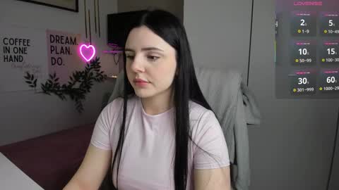 Snapshot of liawoow chatting on November 18, 2025, 7:35 am Lia online show from November 18, 2025, 7:35 am