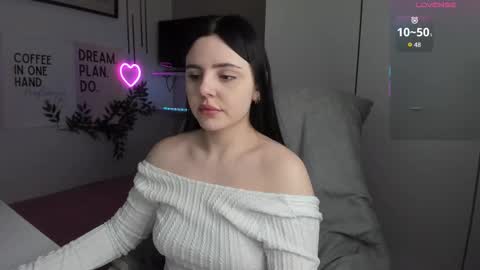 Snapshot of liawoow chatting on November 24, 2025, 8:36 am Lia online show from November 24, 2025, 8:36 am