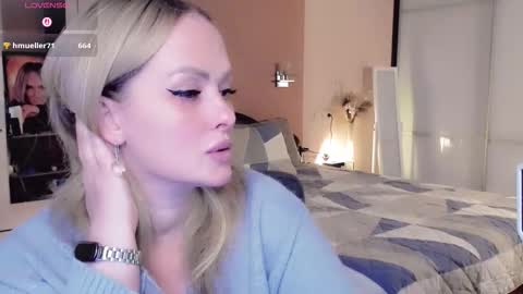 Snapshot of libby_nora chatting on October 29, 2025, 10:17 am Libby online show from October 29, 2025, 10:17 am