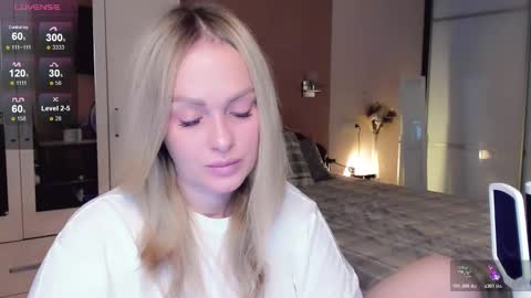 Snapshot of libby_nora chatting on November 12, 2025, 9:10 am Libby online show from November 12, 2025, 9:10 am