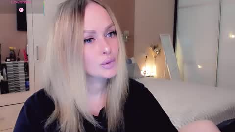 Snapshot of libby_nora chatting on March 4, 2026, 9:04 am Libby online show from March 4, 2026, 9:04 am