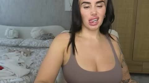 Snapshot of libbyloveheartx chatting on October 21, 2025, 10:16 am Libby online show from October 21, 2025, 10:16 am