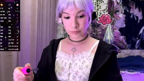 Lola online show from October 2, 2025, 7:10 pm