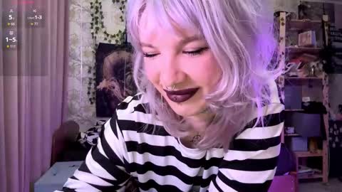 Lola online show from October 9, 2025, 7:34 pm