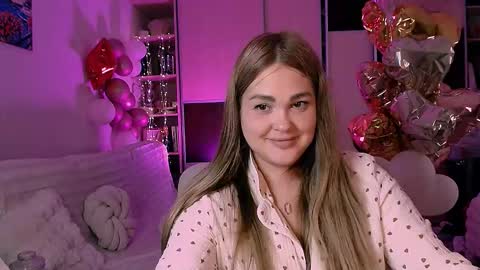 libra_mia online show from October 30, 2025, 7:14 pm