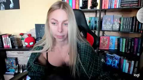 Snapshot of library_girl chatting on January 19, 2026, 10:08 am Anna online show from January 19, 2026, 10:08 am