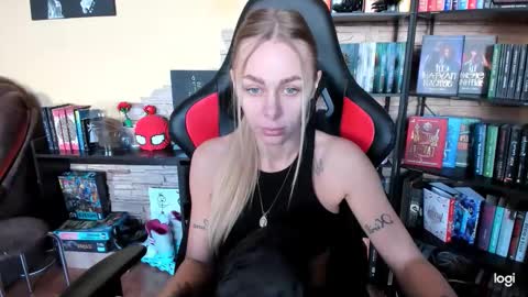 Snapshot of library_girl chatting on February 2, 2026, 9:19 am Anna online show from February 2, 2026, 9:19 am