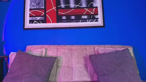 Valentina Hall online show from November 14, 2025, 11:42 am