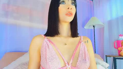 Valentina Hall online show from May 28, 2026, 11:40 am