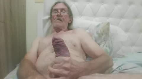 lickittostickit online show from January 13, 2025, 12:02 pm
