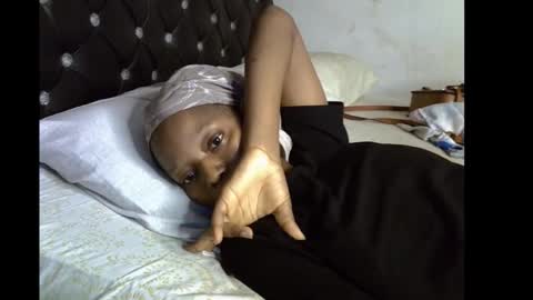 lickmefuckmex online show from December 3, 2025, 8:18 pm