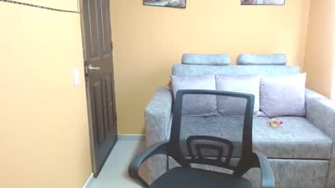 Snapshot of licy_klein chatting on January 31, 2025, 8:01 pm Isa online show from January 31, 2025, 8:01 pm