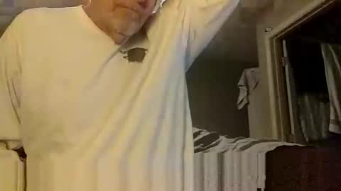 lie2ne online show from November 18, 2025, 2:50 am