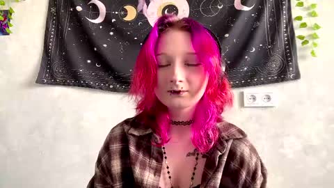 Ava online show from May 1, 2026, 8:08 am